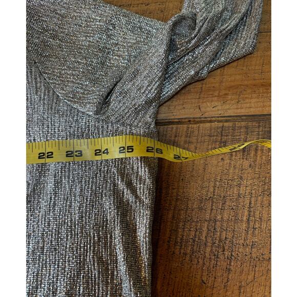 NEW Torrid Womens Open Front Dressy Metallic Silver Long Sleeve Cardigan Size 2 - Picture 6 of 9